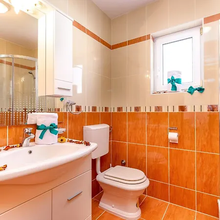 Mit Balkon Und Meerblick By Interhome