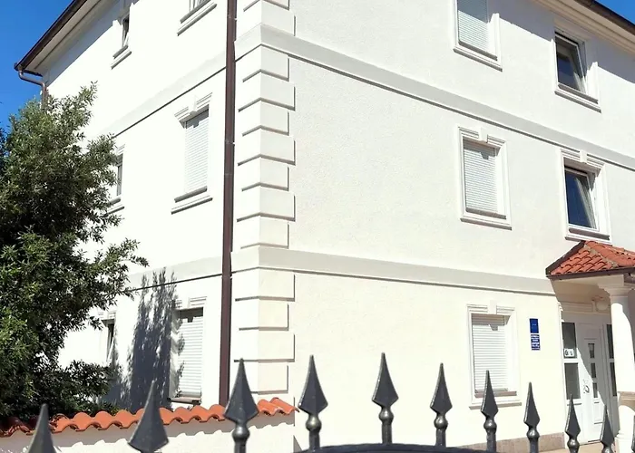 Mit Balkon Und Meerblick By Interhome Crikvenica