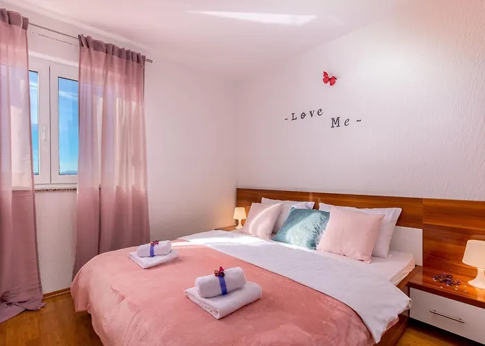 Mit Balkon Und Meerblick By Interhome Apartamento